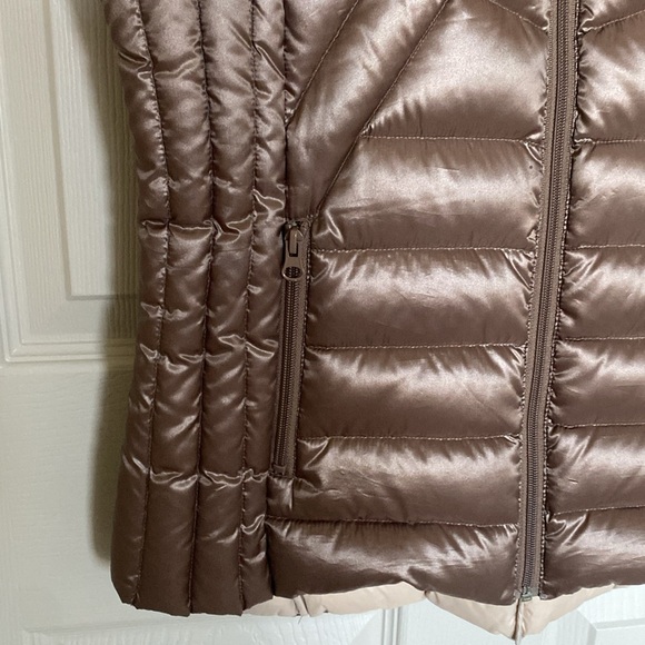 Bernardo Packable Puffer Vest Sz Med - Picture 4 of 15